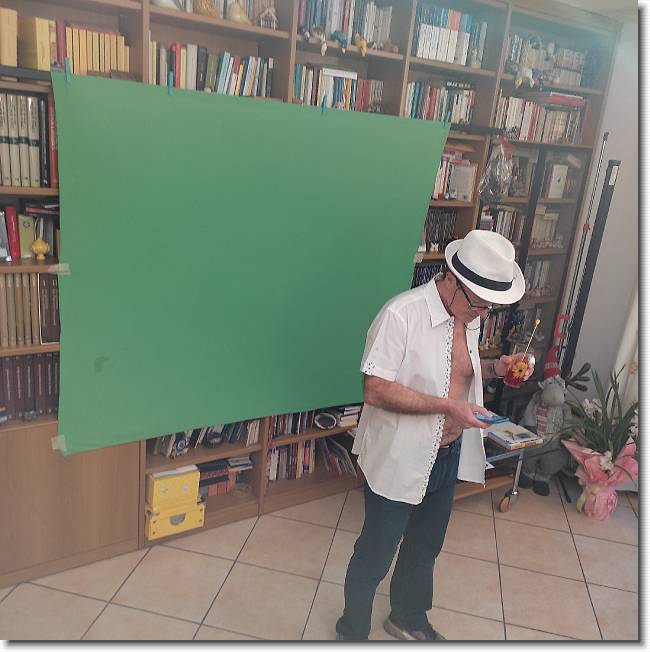 Clicca per scorrere le foto originali ingrandite
